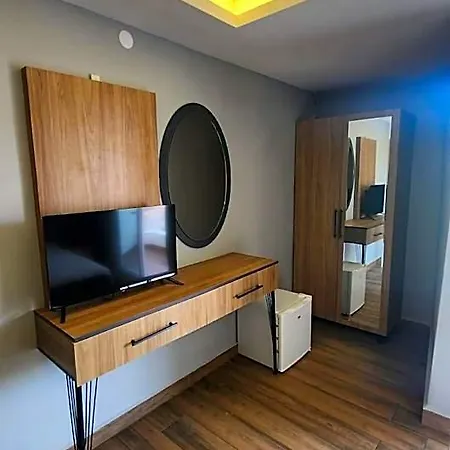 Mimoza Konyaalti فندق مبيت وإفطار 3*